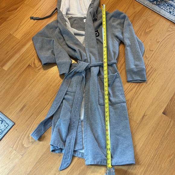 Peloton X Kassatex Grey Limited Edition Hooded Robe S/M - Picture 4 of 8